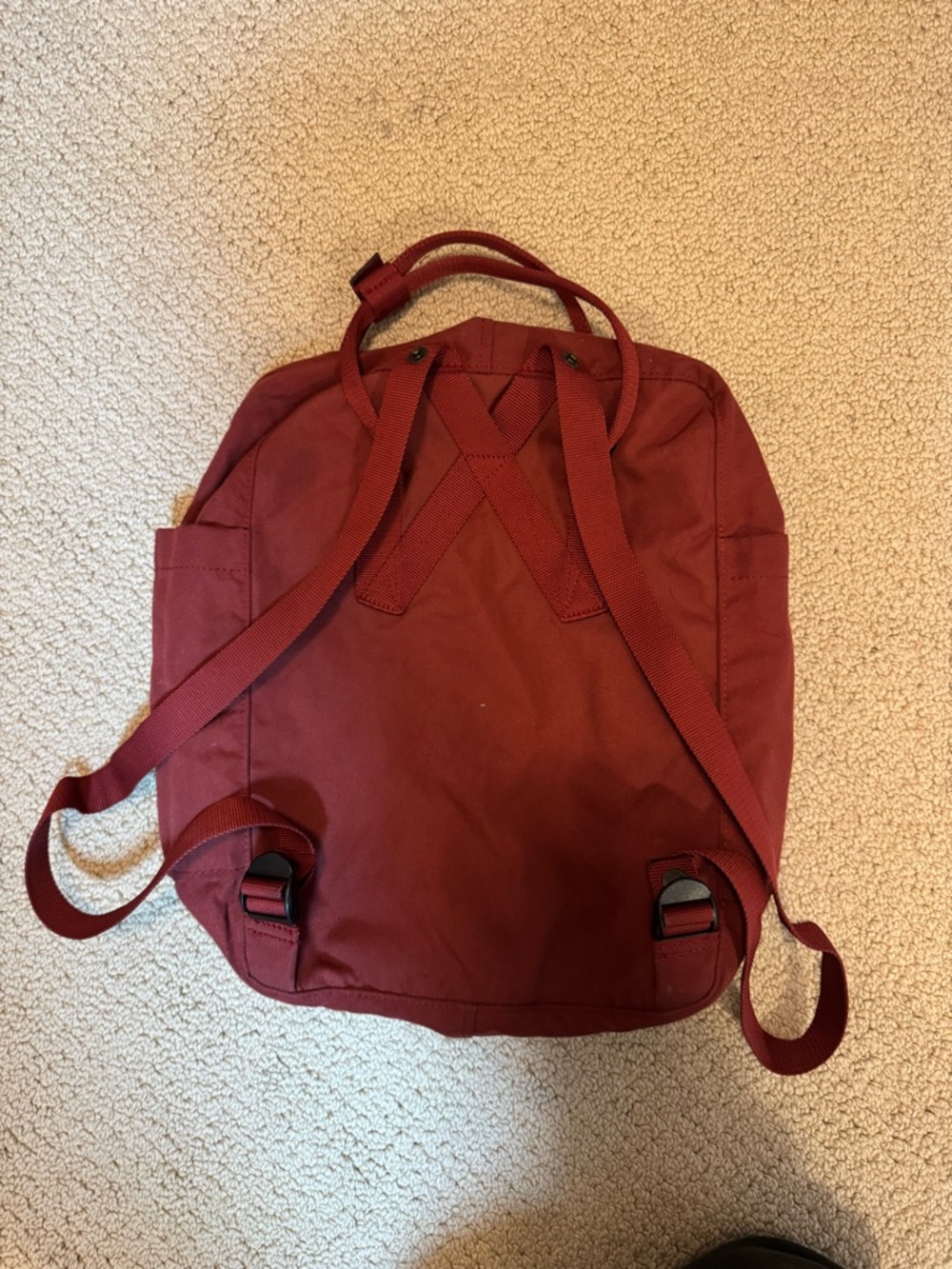 Fjallraven Kånken Backpack in Deep Wine Red - Picture 2 of 5